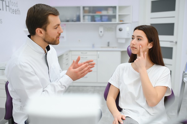 Dental Emergencies: When To Visit An Emergency Dentist